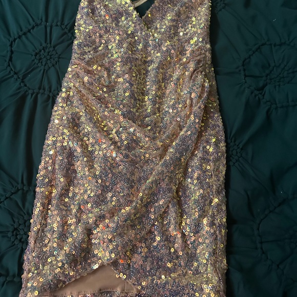 Sequin - Picture 2 of 2